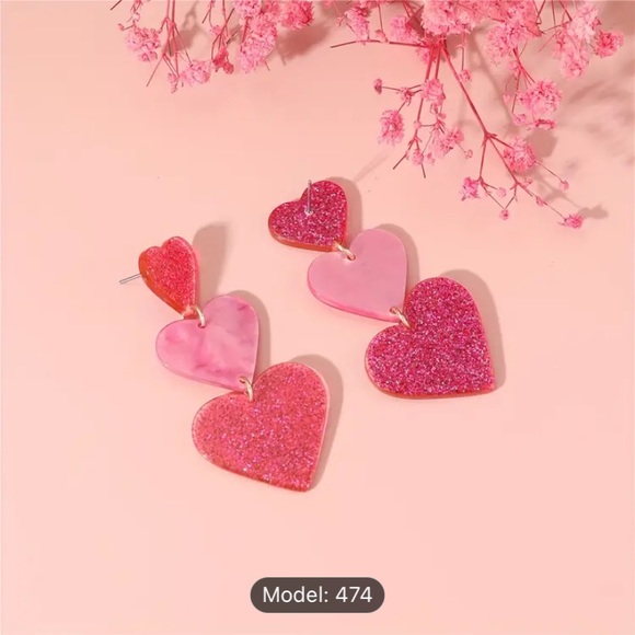 Mother’s Day triple heart pink tones acrylic drop earrings for women NWT - Picture 3 of 7